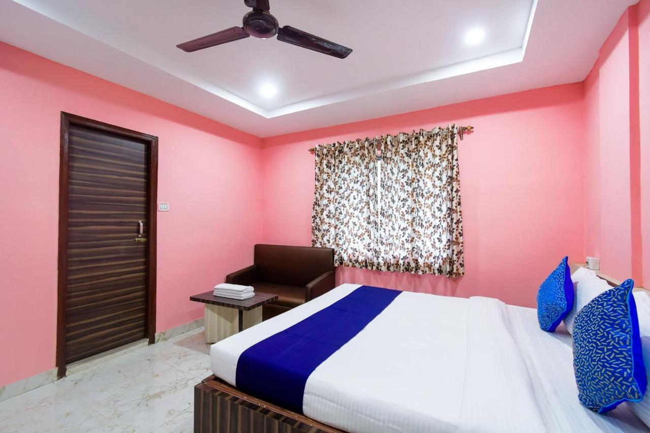 Hotel Blue Abedin Kalkutta Exterior foto
