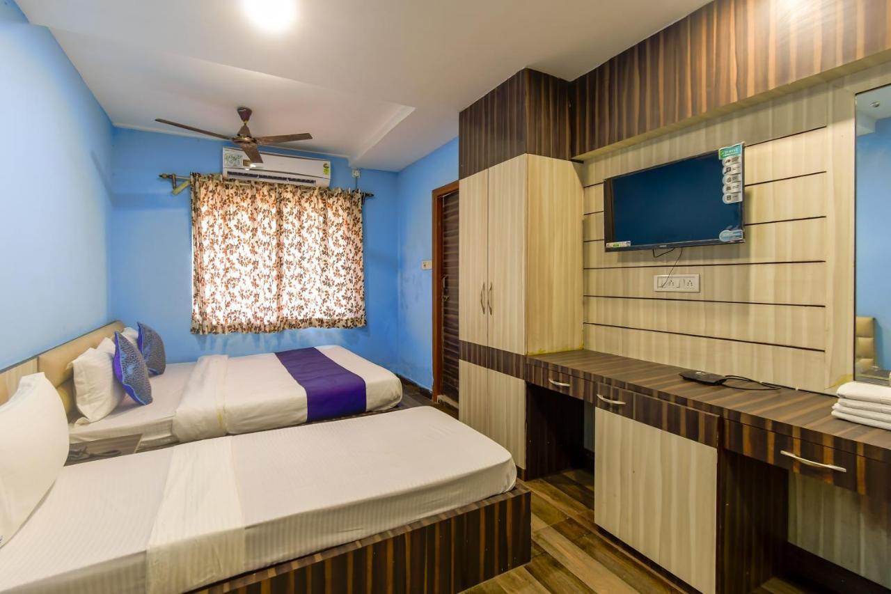 Hotel Blue Abedin Kalkutta Exterior foto