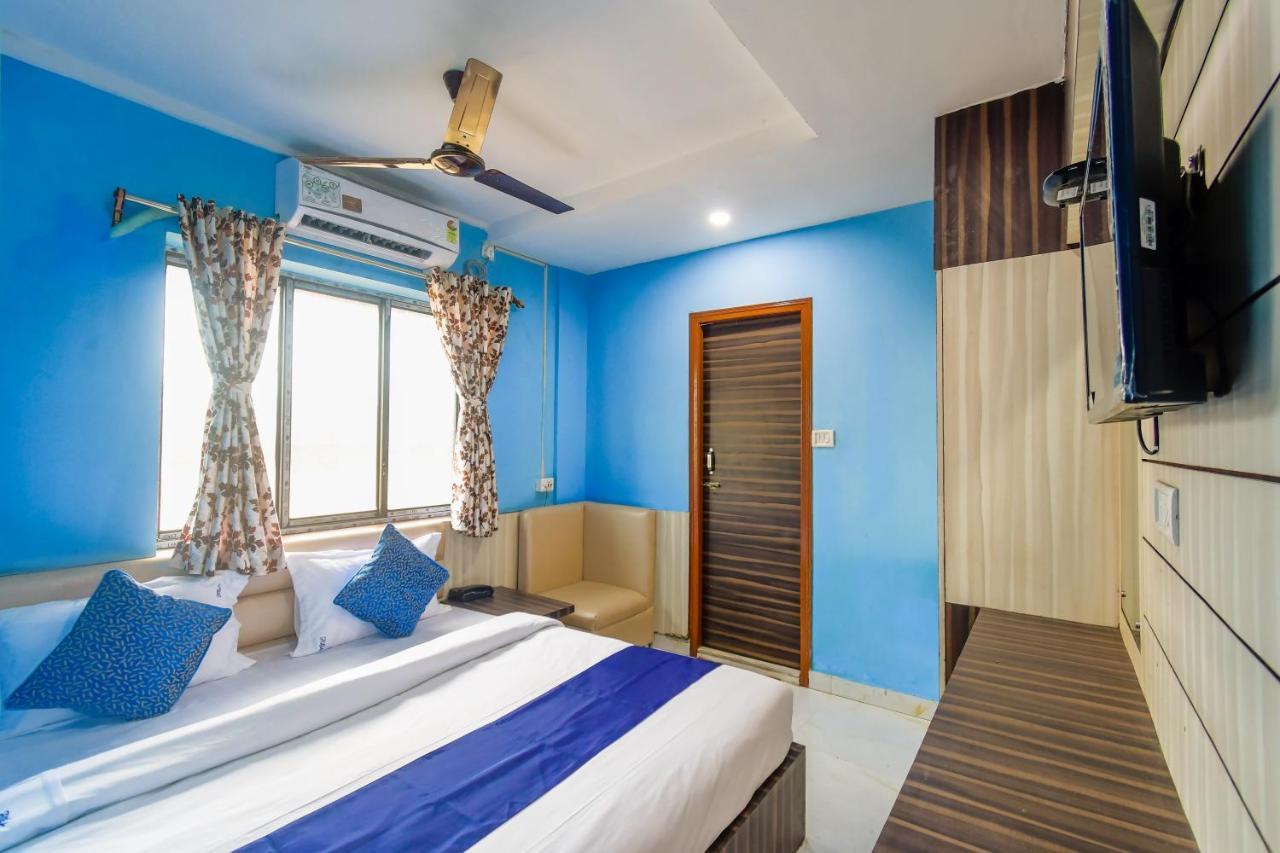 Hotel Blue Abedin Kalkutta Exterior foto