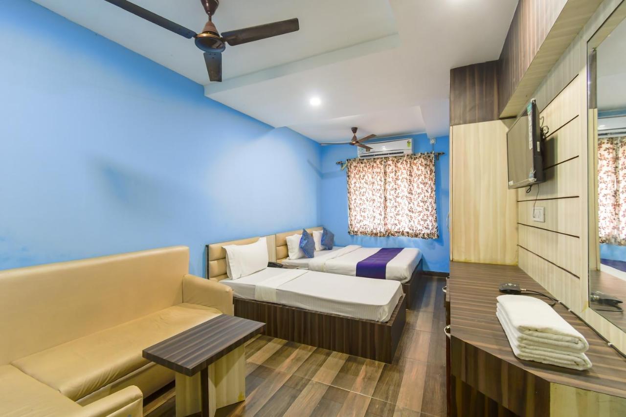 Hotel Blue Abedin Kalkutta Exterior foto
