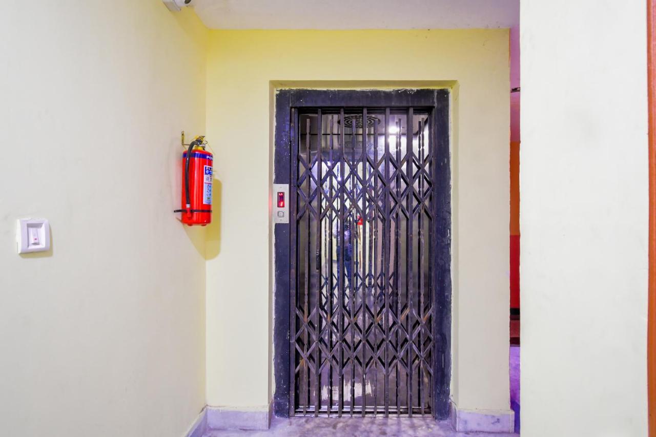 Hotel Blue Abedin Kalkutta Exterior foto